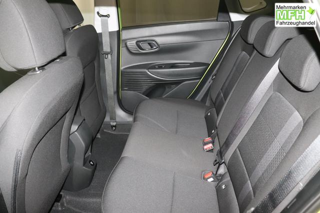 i20 (BC3) Trend Line 1.0 T-GDi 74kW Lucid Lime Metallic Sitzpolsterung in Stoff Schwarz PA4 Infotainment-Paket