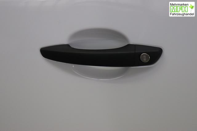 Fiat Scudo L3 2.0 145PS MT 549 - WEISS 969 - Standard Sitze "980 vollwertiges Ersatzrad 9A1 Pack Visibility Schweibenwischer mit Regensensor Elektrische und beheizbare Au&szlig;enspiegel, anklappbar Nebelscheinwerfer Serie: 516 Heckfl&uuml;gelt&uuml;ren 450 H&ouml;henverstellbarer Fahrersitz 056 Berganfahrhilfe 149 Trennwand ohne Fenster 025 Klimaanlage"