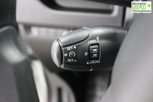 Fiat Scudo L3 2.0 145PS MT 549 - WEISS 969 - Standard Sitze "980 vollwertiges Ersatzrad 9A1 Pack Visibility Schweibenwischer mit Regensensor Elektrische und beheizbare Au&szlig;enspiegel, anklappbar Nebelscheinwerfer Serie: 516 Heckfl&uuml;gelt&uuml;ren 450 H&ouml;henverstellbarer Fahrersitz 056 Berganfahrhilfe 149 Trennwand ohne Fenster 025 Klimaanlage"