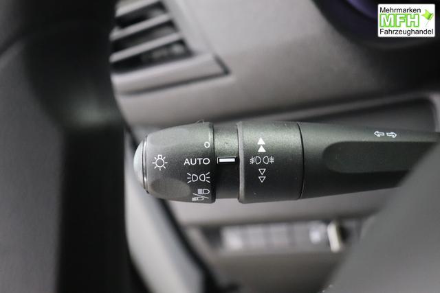 Fiat Scudo L3 2.0 145PS MT 549 - WEISS 969 - Standard Sitze "980 vollwertiges Ersatzrad 9A1 Pack Visibility Schweibenwischer mit Regensensor Elektrische und beheizbare Au&szlig;enspiegel, anklappbar Nebelscheinwerfer Serie: 516 Heckfl&uuml;gelt&uuml;ren 450 H&ouml;henverstellbarer Fahrersitz 056 Berganfahrhilfe 149 Trennwand ohne Fenster 025 Klimaanlage"