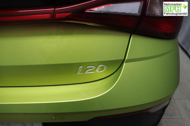 Hyundai i20 Comfort 1.2 58 kW (79 PS) Klimaanlage, Navigationssystem, Radio mit DAB, Apple CarPlay & Android Auto, R&uuml;ckfahrkamera, Einparkhilfe hinten, Lichtsensor, Spurhalteassistent, Fernlichtassistent, Verkehrszeichenassistent uvm. 