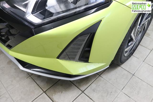 Hyundai i20 Family 1.0 T-GDI 73 kW (100 PS) Navigationssystem, Klimaautomatik, Sitzheizung, Lenkradheizung, Radio mit DAB, Apple CarPlay & Android Auto, Rückfahrkamera, Einparkhilfe hinten, Lichtsensor, Spurassistent, Fernlichtassistent, Verkehrszeichenassistent uvm. 