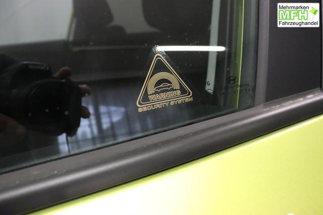 Hyundai i20 Family 1.0 T-GDI 73 kW (100 PS) Navigationssystem, Klimaautomatik, Sitzheizung, Lenkradheizung, Radio mit DAB, Apple CarPlay & Android Auto, Rückfahrkamera, Einparkhilfe hinten, Lichtsensor, Spurassistent, Fernlichtassistent, Verkehrszeichenassistent uvm. 