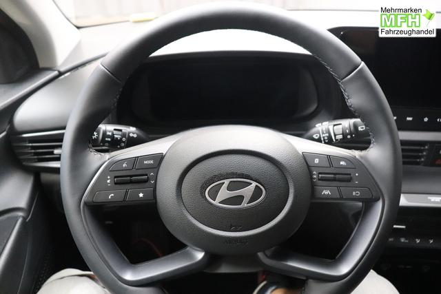 Hyundai i20 Family 1.0 T-GDI 73 kW (100 PS) Navigationssystem, Klimaautomatik, Sitzheizung, Lenkradheizung, Radio mit DAB, Apple CarPlay & Android Auto, Rückfahrkamera, Einparkhilfe hinten, Lichtsensor, Spurassistent, Fernlichtassistent, Verkehrszeichenassistent uvm. 