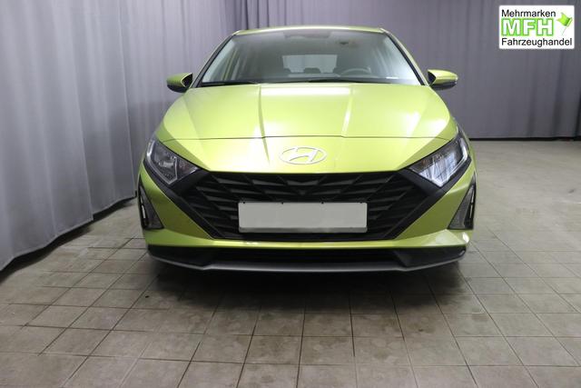 Hyundai i20 Comfort 1.2 58 kW (79 PS) Klimaanlage, Navigationssystem, Radio mit DAB, Apple CarPlay & Android Auto, R&uuml;ckfahrkamera, Einparkhilfe hinten, Lichtsensor, Spurhalteassistent, Fernlichtassistent, Verkehrszeichenassistent uvm. 
