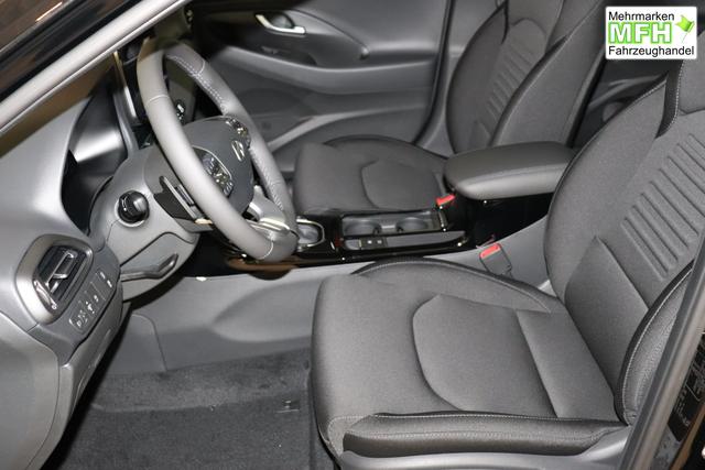 Hyundai i30 GO+ 1.0 TGDi DCT 73 kW (100 PS) Navigationssystem, Radio, DAB, Android Auto, Apple CarPlay, 2-Zonen-Klimaautomatik, Lenkradheizung, Sitzheizung, Induktionsladen des Smartphones, 17" Leichtmetallfelgen, uvm. 