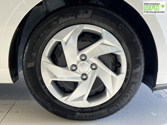 Hyundai i20 1,2 Comfort Atlas White, Beispielbilder, ggf. teilweise mit Sonderausstattung