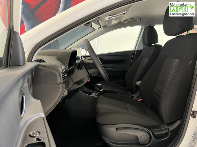 Hyundai i20 1,2 Comfort Atlas White, Beispielbilder, ggf. teilweise mit Sonderausstattung