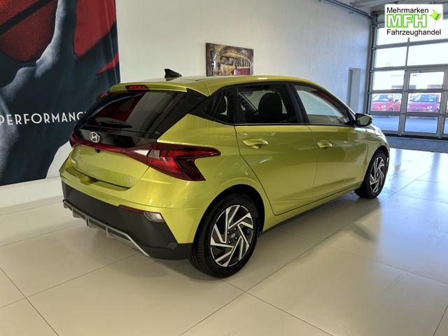 Hyundai i20 1,2 Family Lucid Lime metallic