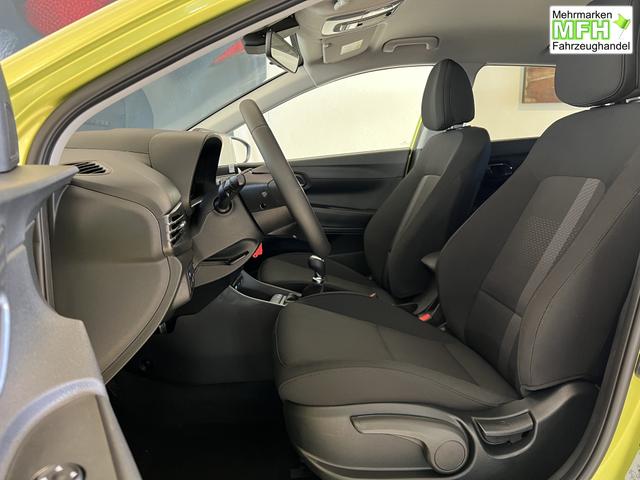 Hyundai i20 1,2 Family Lucid Lime metallic