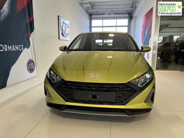 Hyundai i20 1,2 Family Lucid Lime metallic