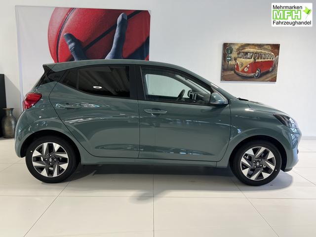 Hyundai i10 Go Plus MT Mangrove Green, Beispielbilder, ggf. teilweise mit Sonderausstattung