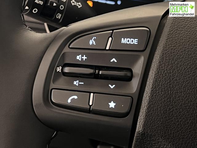 Hyundai i10 Go Plus MT Mangrove Green, Beispielbilder, ggf. teilweise mit Sonderausstattung