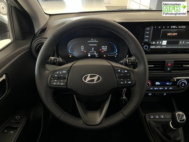 Hyundai i10 Go Plus MT Mangrove Green, Beispielbilder, ggf. teilweise mit Sonderausstattung