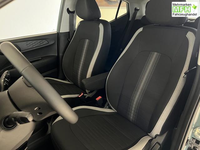 Hyundai i10 Go Plus MT Mangrove Green, Beispielbilder, ggf. teilweise mit Sonderausstattung