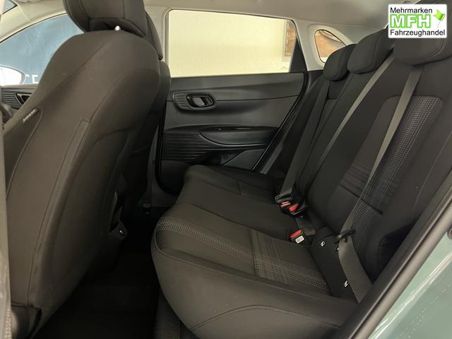 Hyundai i20 GO! Mangrove Green, Beispielbilder, ggf. teilweise mit Sonderausstattung