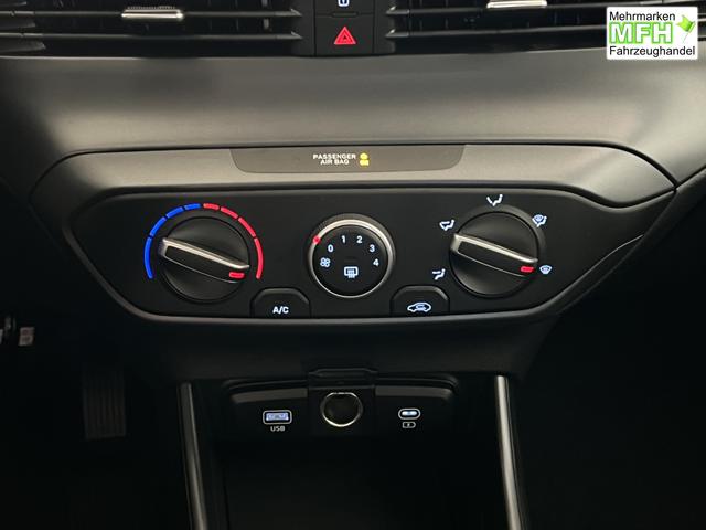 Hyundai i20 GO! Mangrove Green, Beispielbilder, ggf. teilweise mit Sonderausstattung