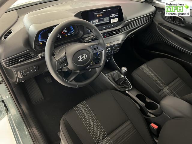 Hyundai i20 GO! Mangrove Green, Beispielbilder, ggf. teilweise mit Sonderausstattung