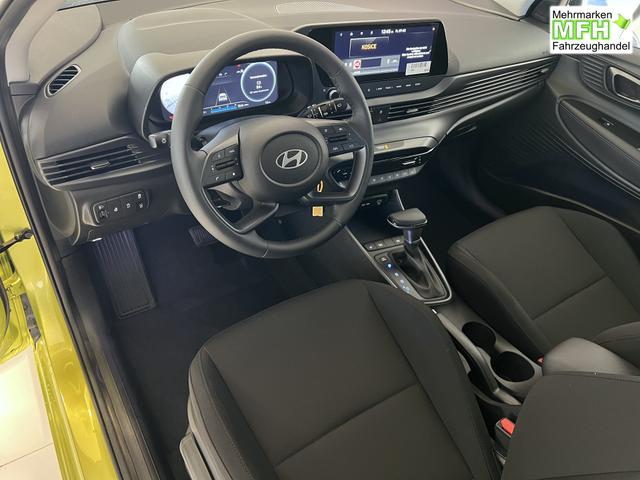 Hyundai i20 GO Plus 1.0 T-GDI DCT Lucid Lime Metallic, Beispielbilder, ggf. teilweise mit Sonderausstattung