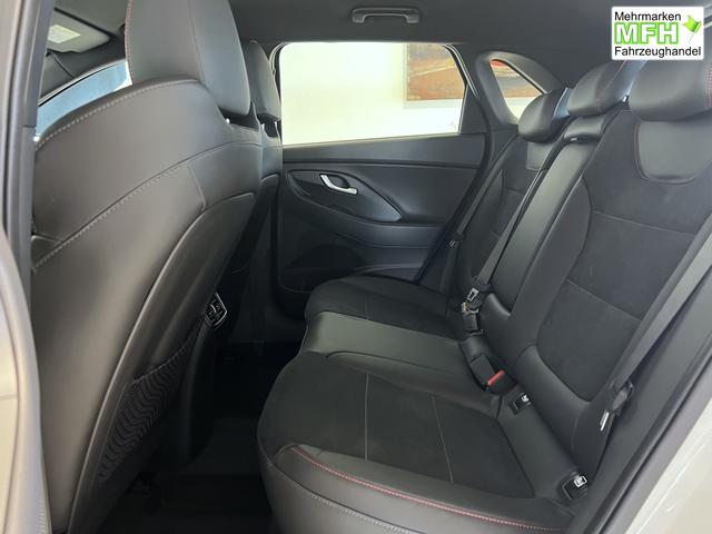 Hyundai i30 PD N-Line 1,5 TGDi 48V Serenity White, Beispielbilder, ggf. teilweise mit Sonderausstattung