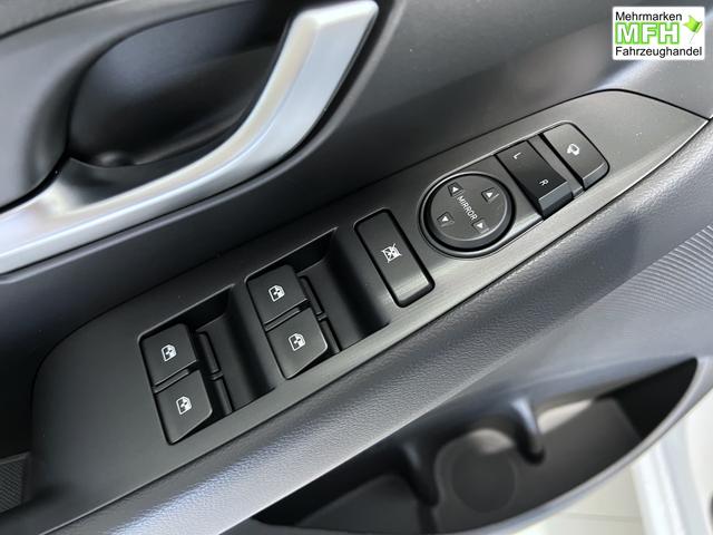 Hyundai i30 GO Atlas White