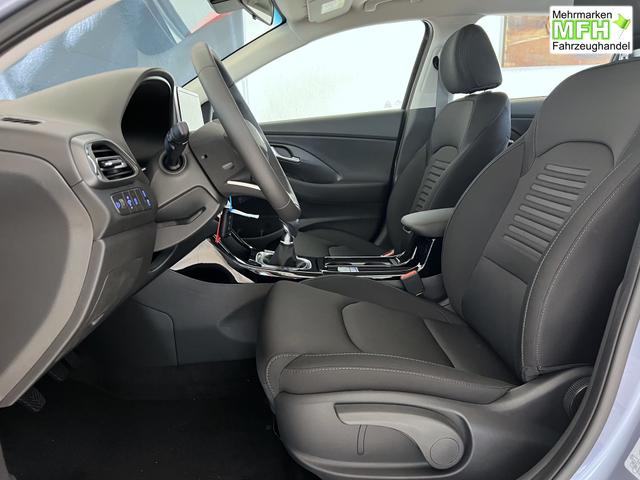 Hyundai i30 GO Meta Blue Pearl