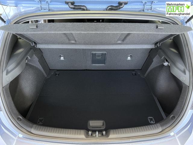 Hyundai i30 GO Meta Blue Pearl