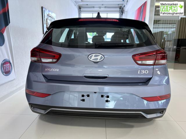 Hyundai i30 GO Meta Blue Pearl