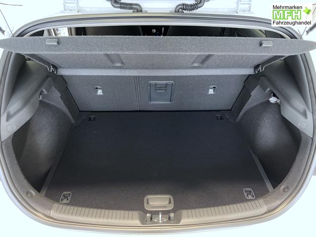 Hyundai i30 GO Atlas White