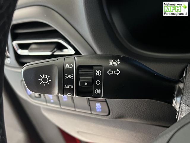 Hyundai i30 Go Engine Red