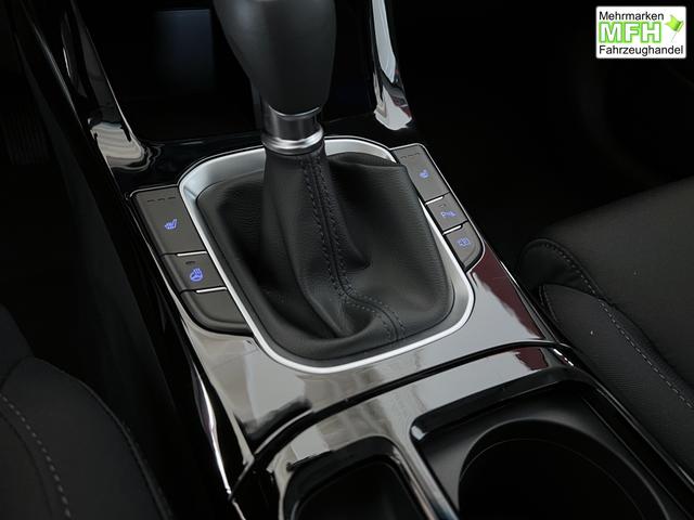 Hyundai i30 Go Engine Red