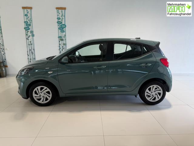Hyundai i10 GO Mangrove Green