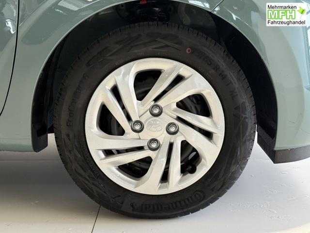 Hyundai i10 GO Mangrove Green