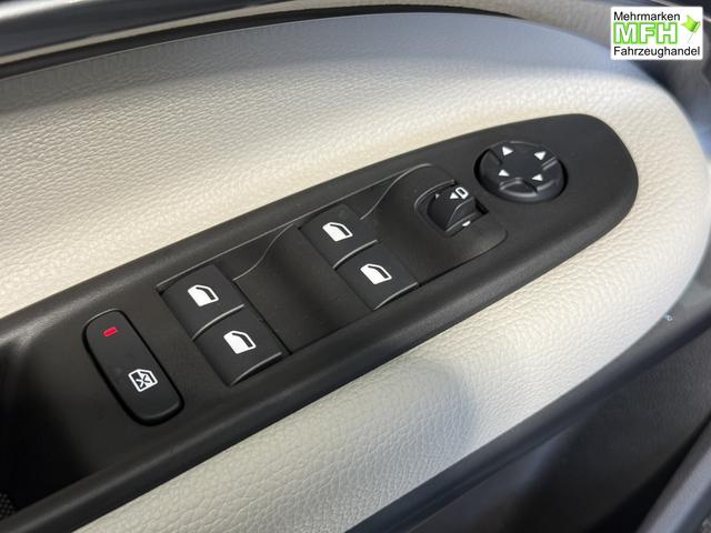 Fiat 600 La Prima Aqua Blau