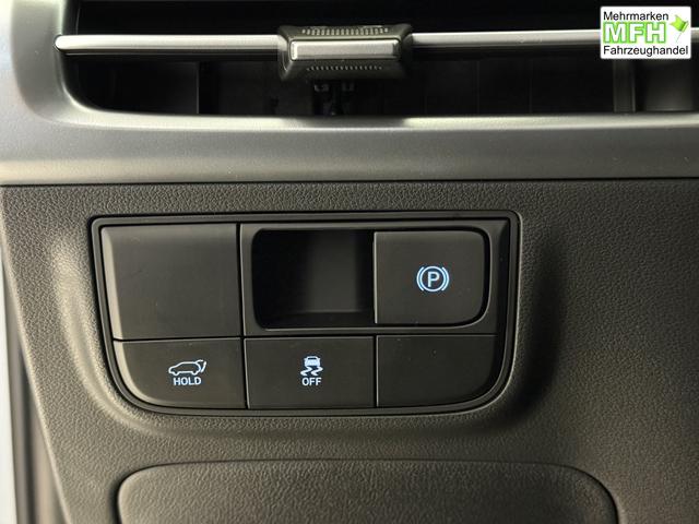 Hyundai GO Plus Shimmering Silver