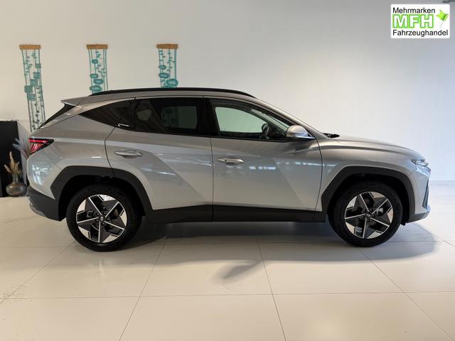 Hyundai GO Plus Shimmering Silver