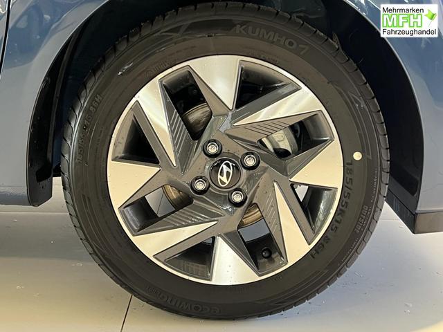 i10 GO Plus Vibrant Blue Vorlauf, Beispielbilder, ggf. teilweise mit Sonderausstattung