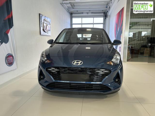 i10 GO Plus Vibrant Blue Vorlauf, Beispielbilder, ggf. teilweise mit Sonderausstattung