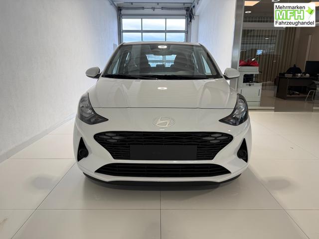 Hyundai i10 Go Atlas White