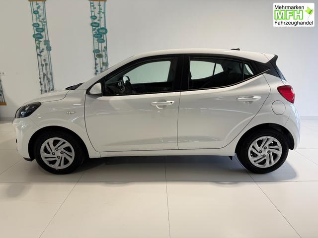 Hyundai i10 Go Atlas White