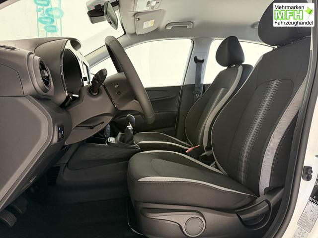 Hyundai i10 Go Atlas White