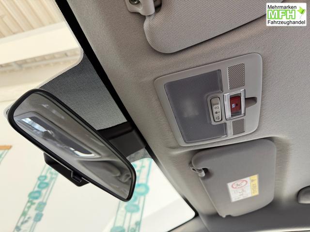 Hyundai i10 Go Atlas White