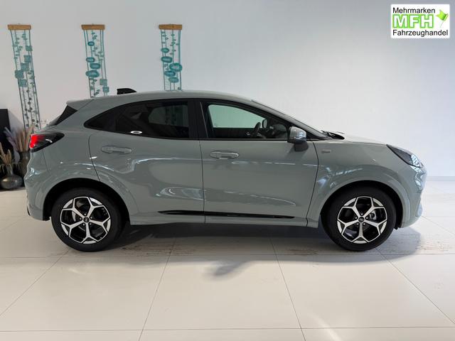 Ford Puma ST-Line Cactus Grau