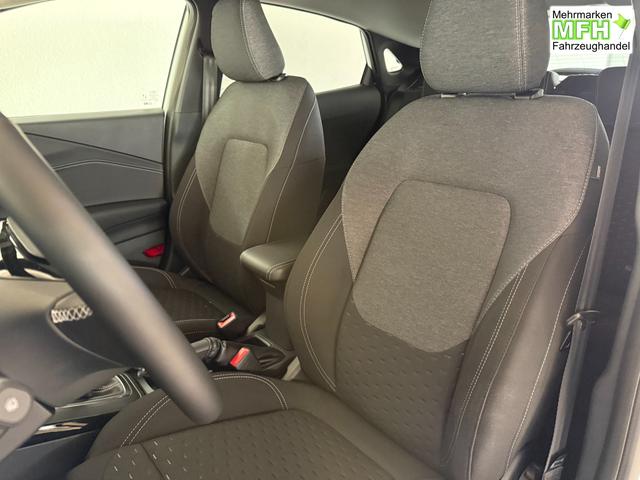 Ford Puma Titanium Frozen White