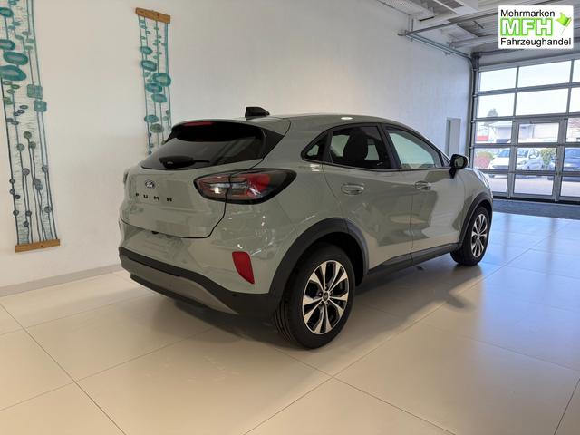 Ford Puma Titanium Cactus Grau