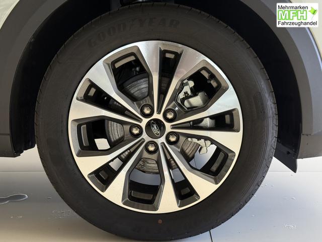 Ford Puma Titanium Cactus Grau