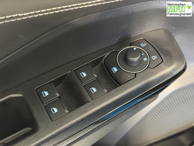 Ford Puma Titanium Digital Aqua Blau