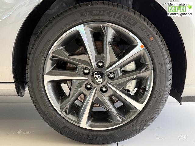 Hyundai i30 Kombi GO Plus Shimmering Silver