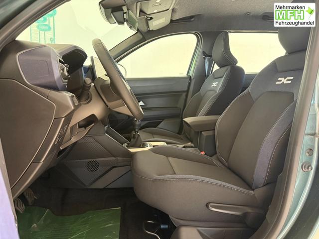 Dacia Bigster Zeder Gruen