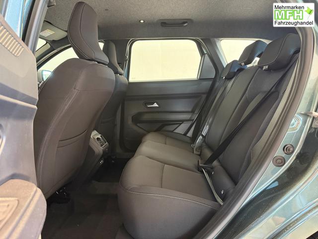 Dacia Bigster Zeder Gruen